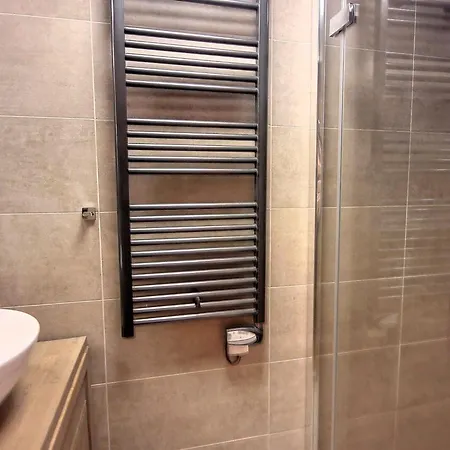 Cosy 2 En Suite, Proche Commerces, Parking Couvert - Fr-1-598-170 דירה *
